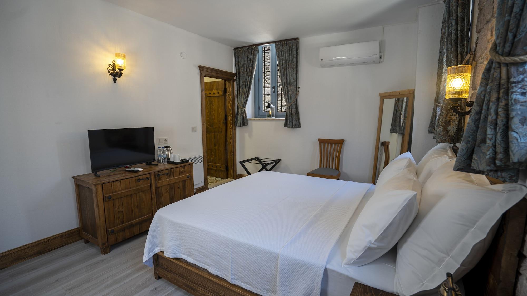 Villa Pietra Butik Otel Ayvalik Exterior photo